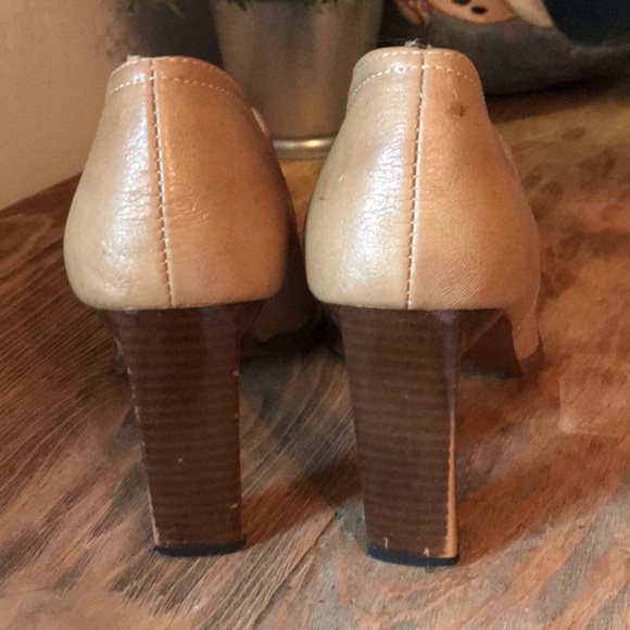 Heels - Picture 2 of 5